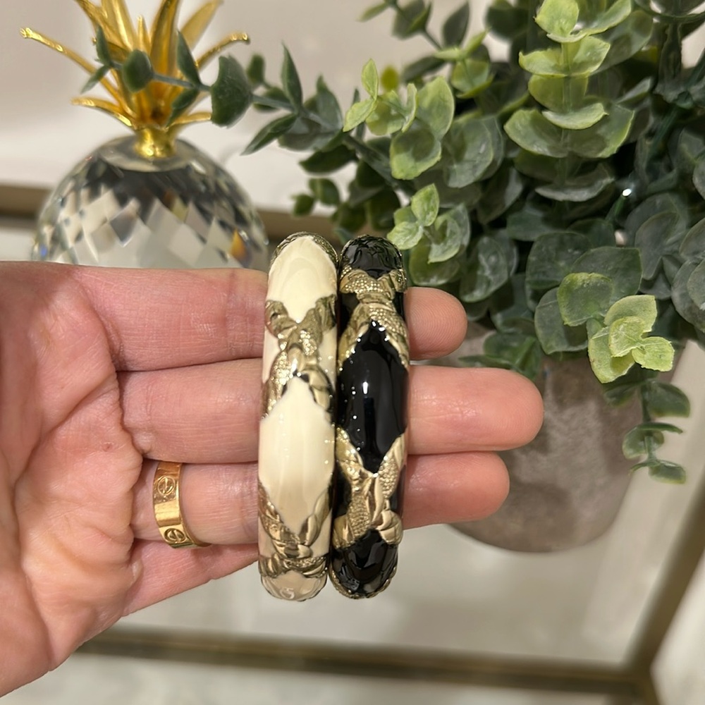 Cache Black And White Bangles - image 4